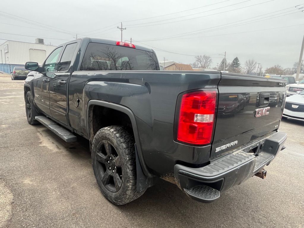 Photo 4 of this GMC SIERRA