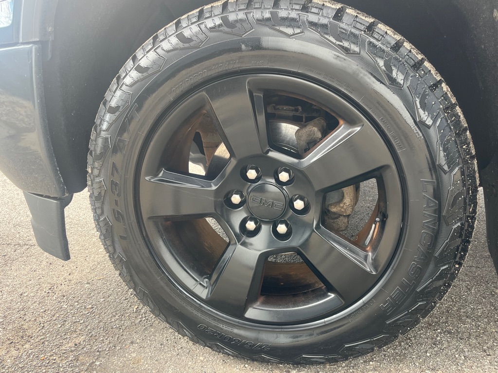 Photo 13 of this GMC SIERRA