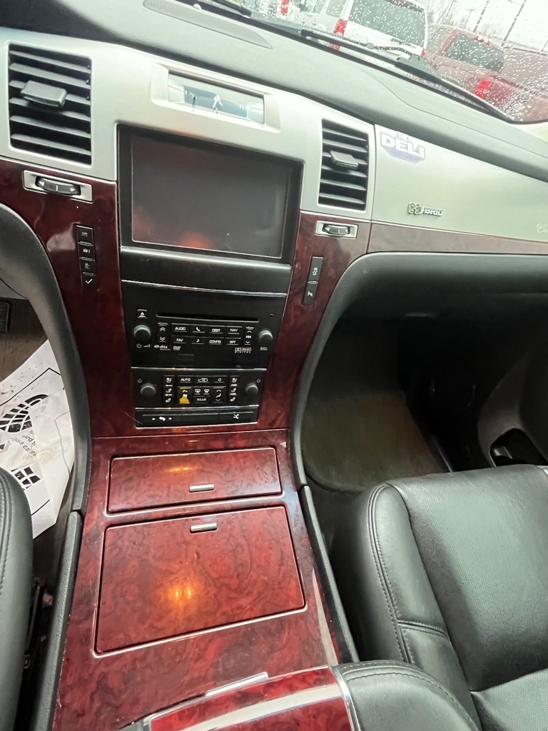 Photo 15 of this CADILLAC ESCALADE