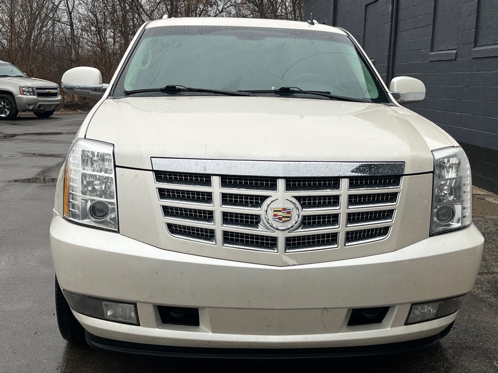 Photo 8 of this CADILLAC ESCALADE
