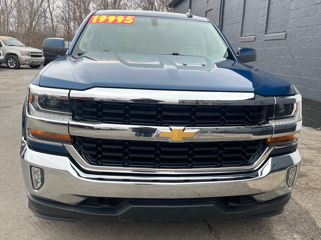 Photo 2 of this CHEVROLET SILVERADO 1500