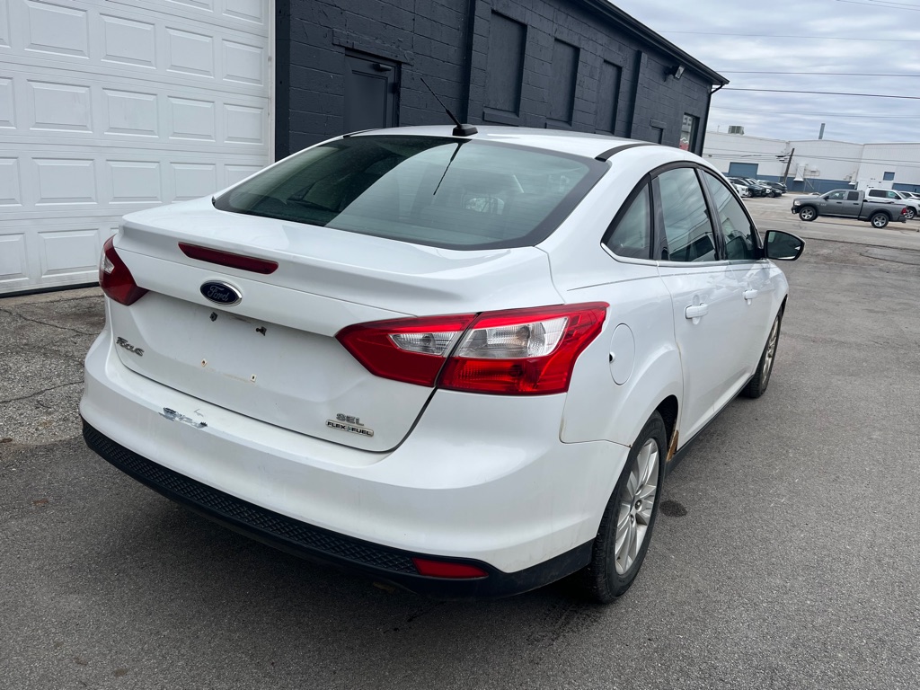 Photo 6 of this FORD FOCUS
