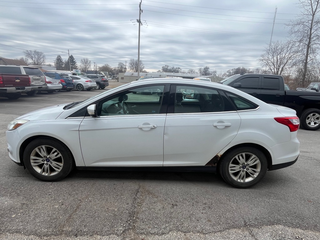 Photo 8 of this FORD FOCUS
