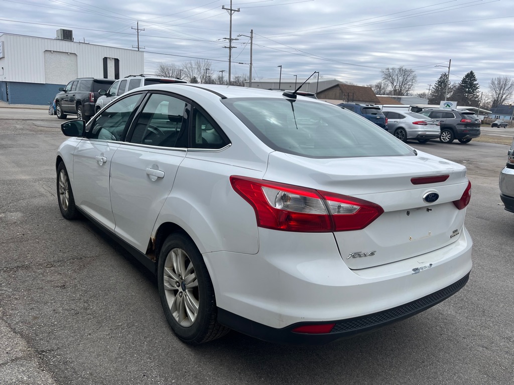 Photo 4 of this FORD FOCUS