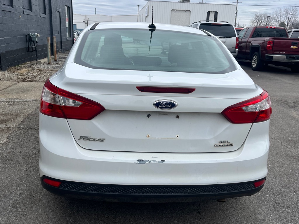 Photo 5 of this FORD FOCUS