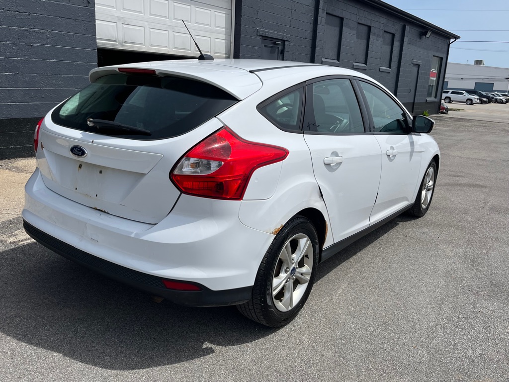 Photo 19 of this FORD FOCUS