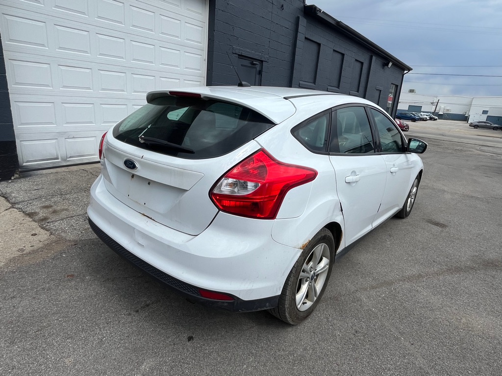 Photo 5 of this FORD FOCUS