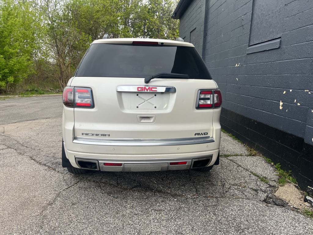 Photo 7 of this GMC ACADIA