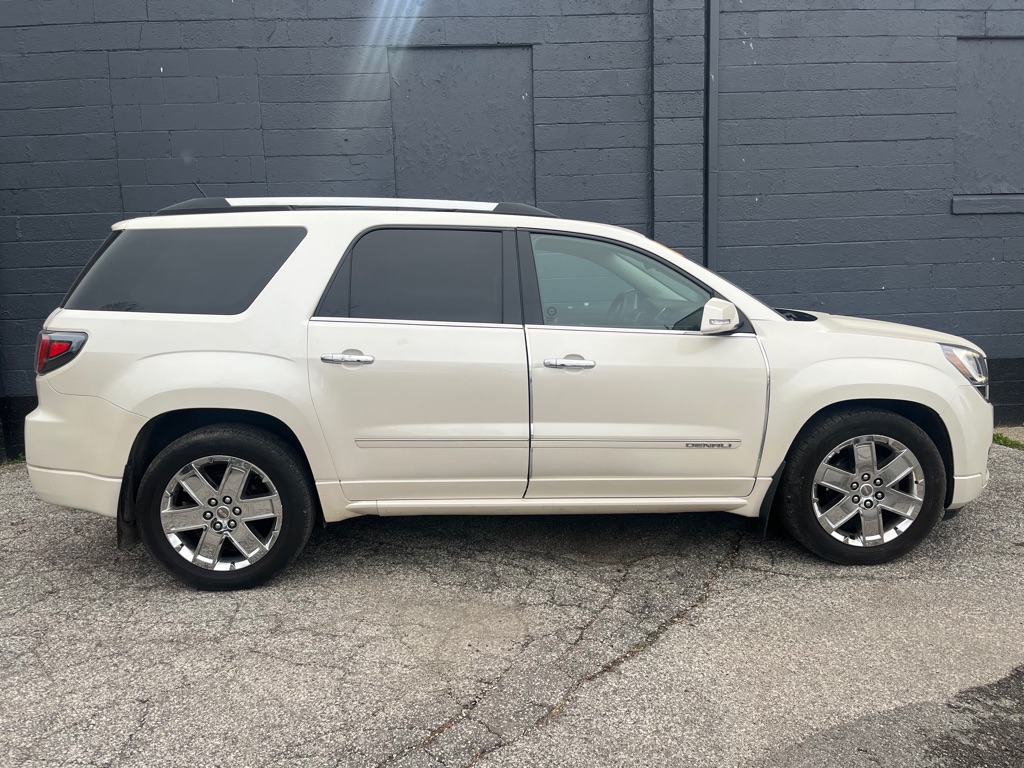 Photo 3 of this GMC ACADIA