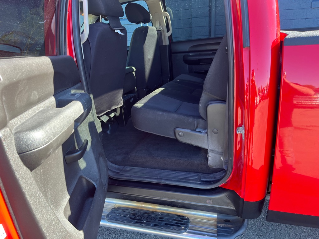 Photo 10 of this GMC SIERRA