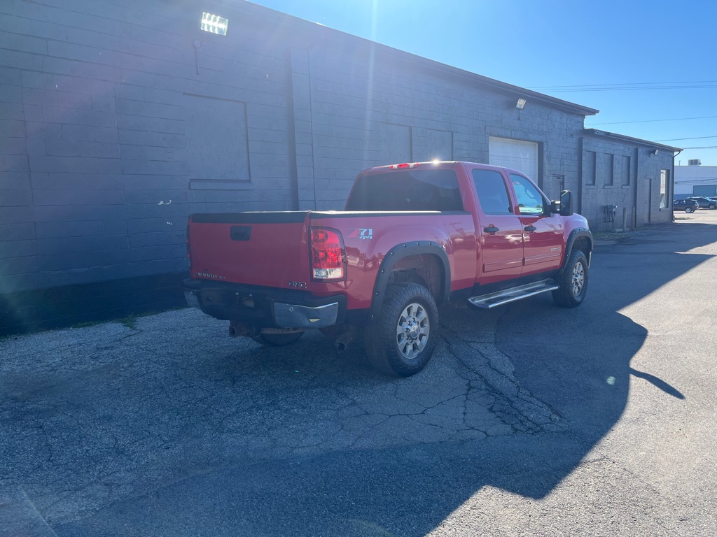 Photo 17 of this GMC SIERRA
