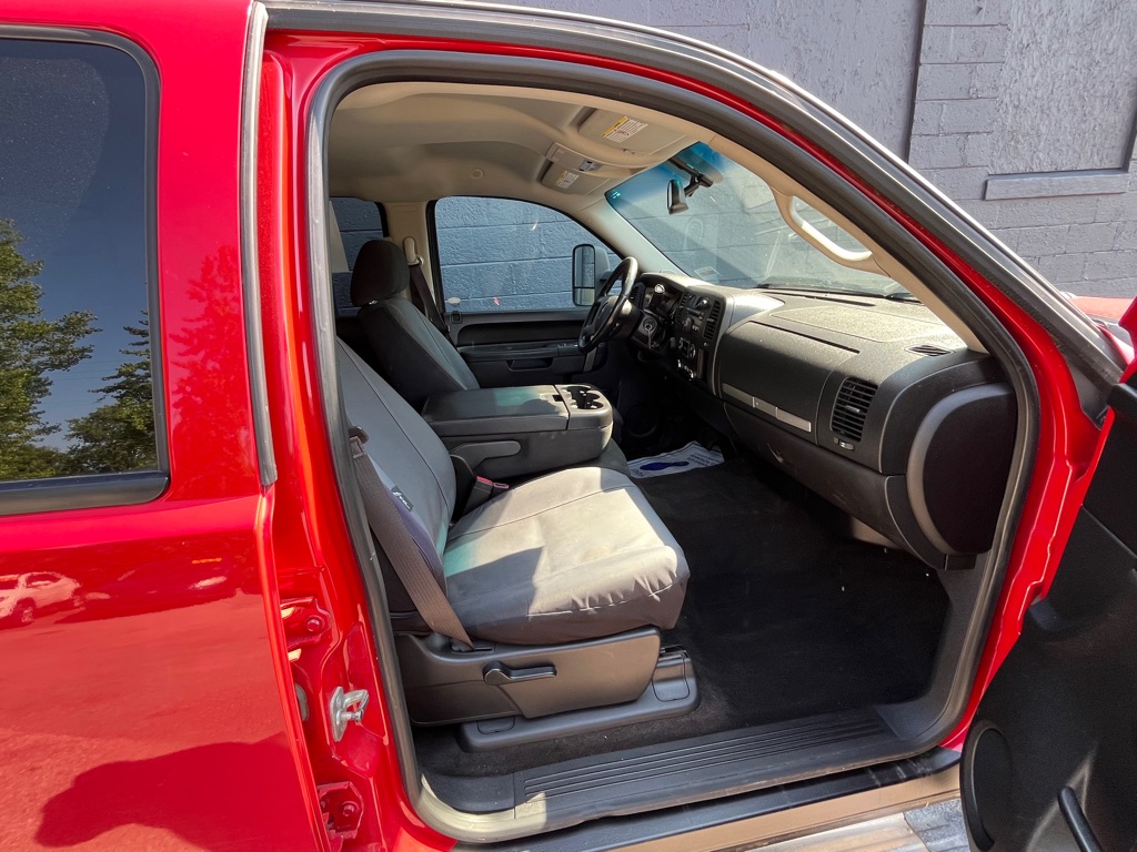 Photo 11 of this GMC SIERRA