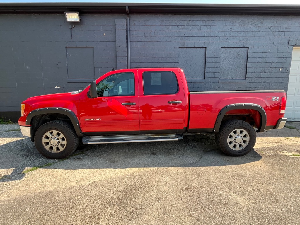 Photo 4 of this GMC SIERRA