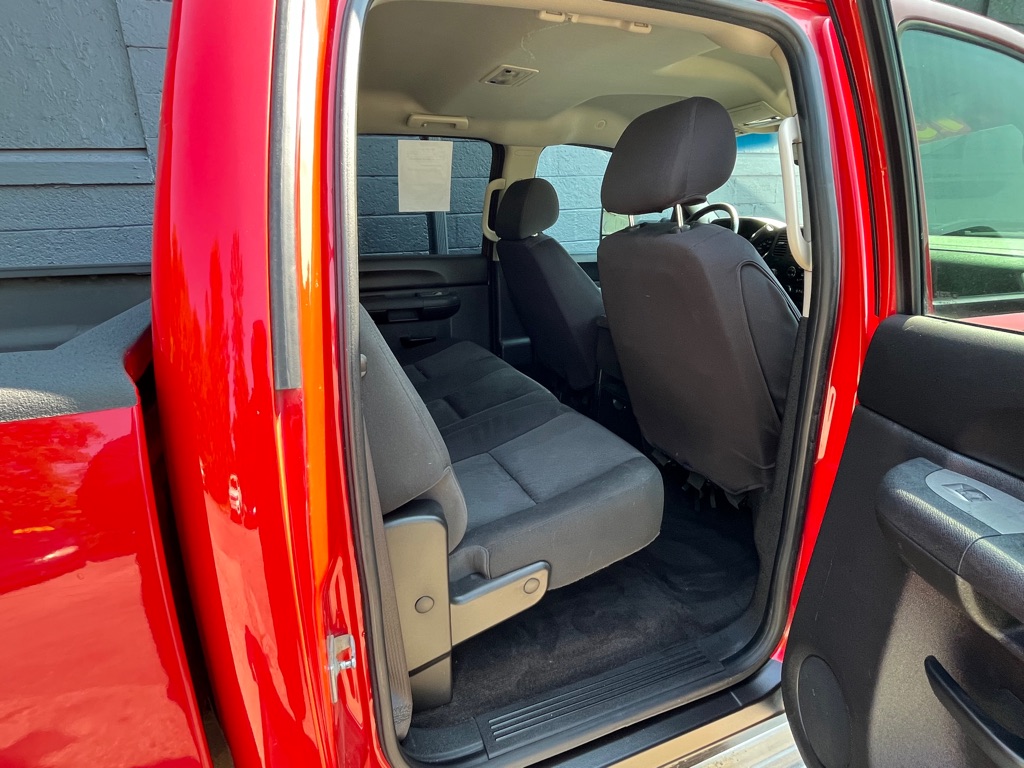 Photo 12 of this GMC SIERRA