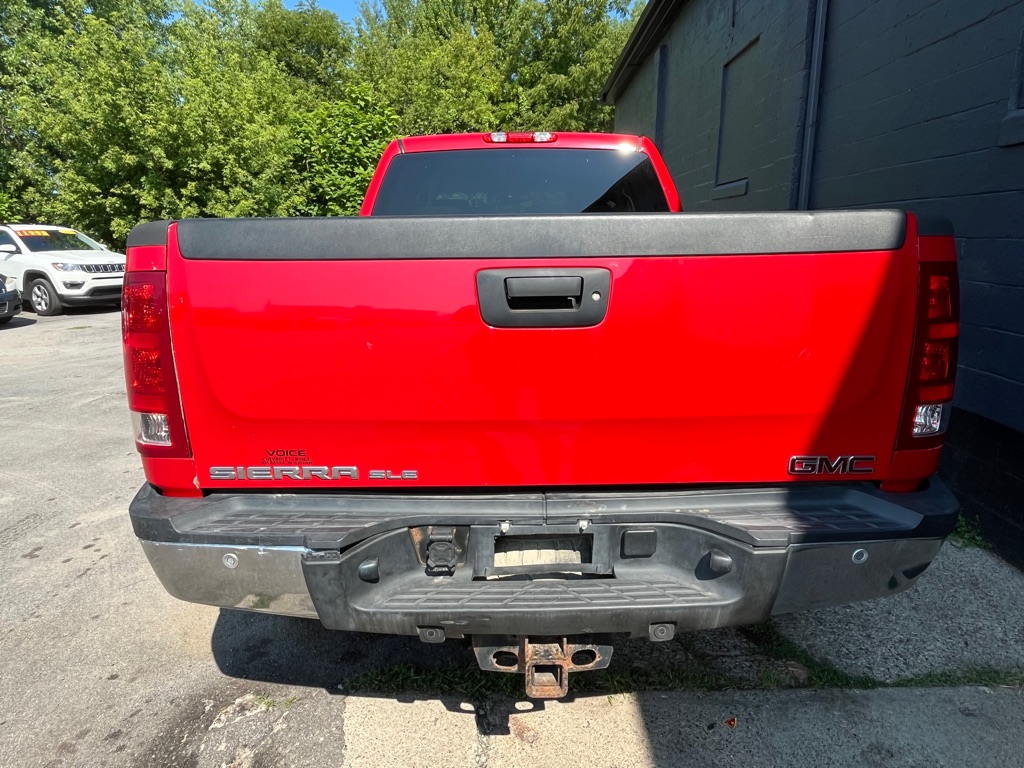 Photo 5 of this GMC SIERRA