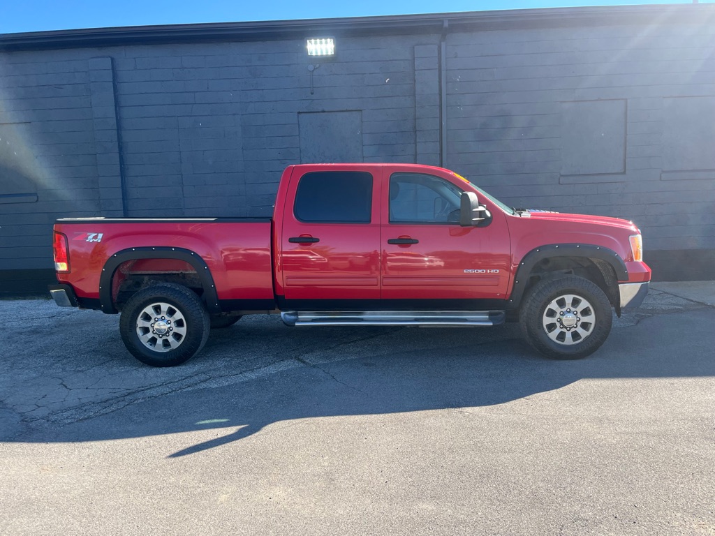 Photo 16 of this GMC SIERRA
