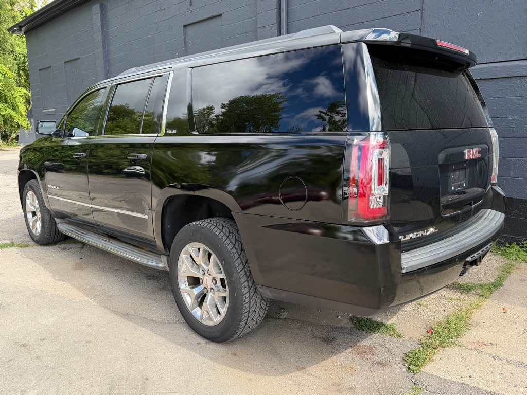 Photo 5 of this GMC YUKON XL