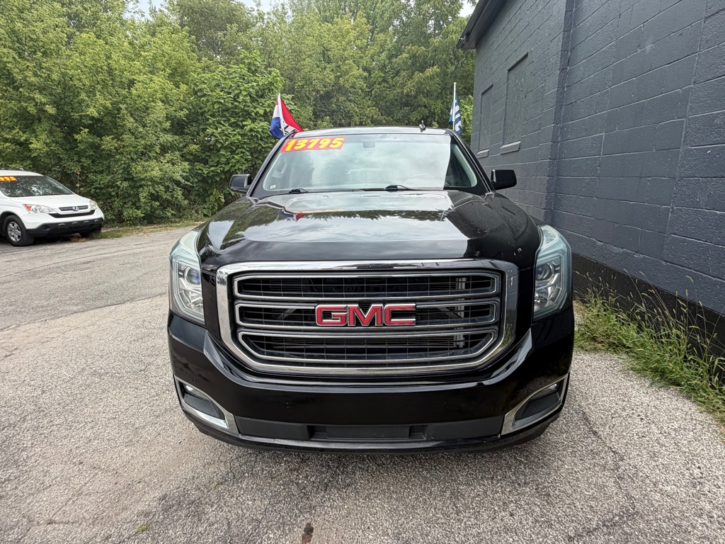 Photo 2 of this GMC YUKON XL