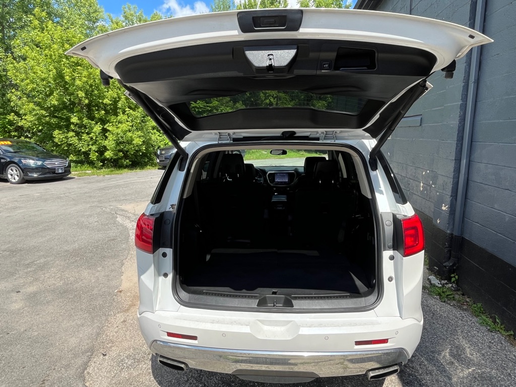 Photo 8 of this GMC ACADIA