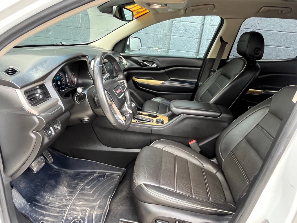 Photo 10 of this GMC ACADIA