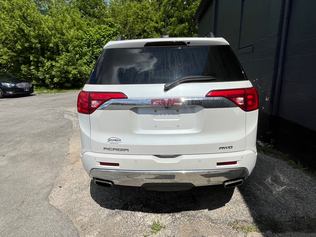 Photo 7 of this GMC ACADIA