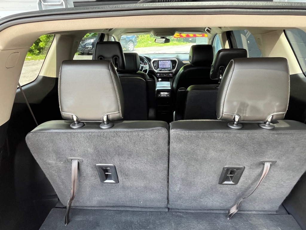 Photo 16 of this GMC ACADIA