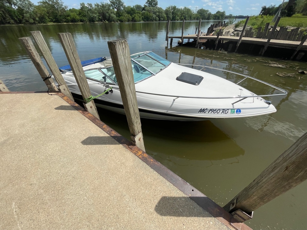 Photo 2 of this WELLCRAFT 2150 ECLIPSE