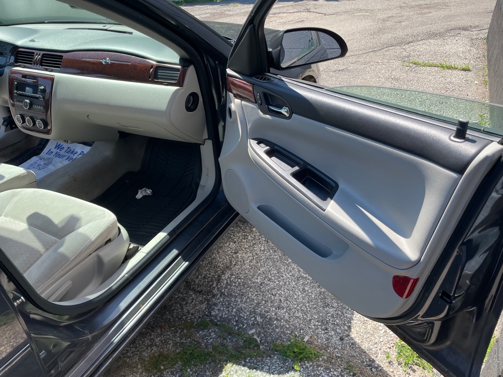Photo 13 of this CHEVROLET IMPALA