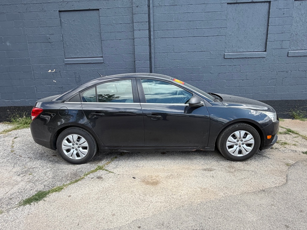 Photo 5 of this CHEVROLET CRUZE