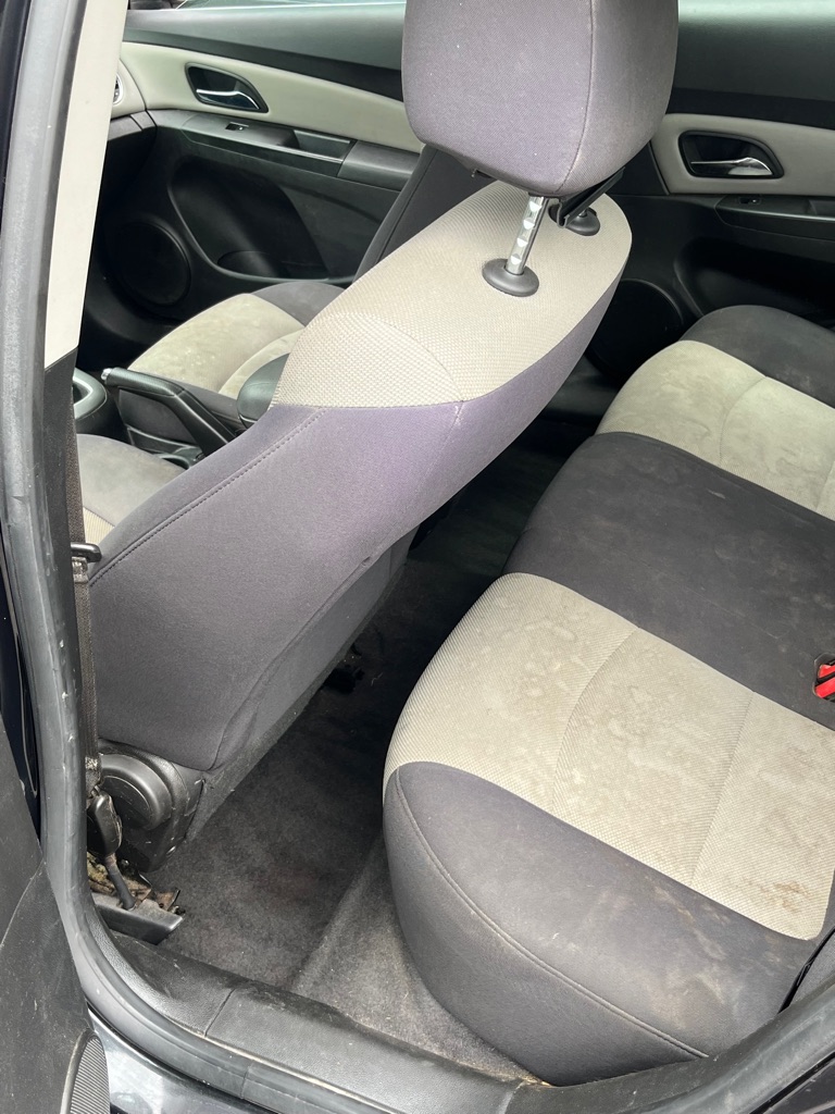 Photo 17 of this CHEVROLET CRUZE