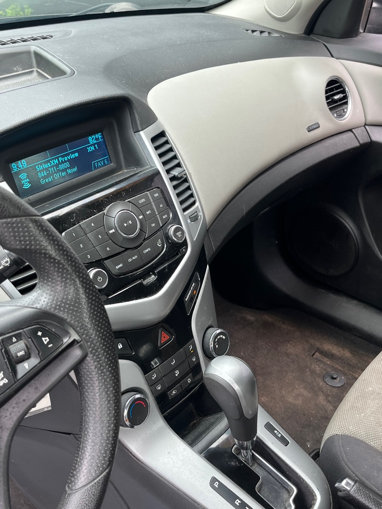 Photo 19 of this CHEVROLET CRUZE