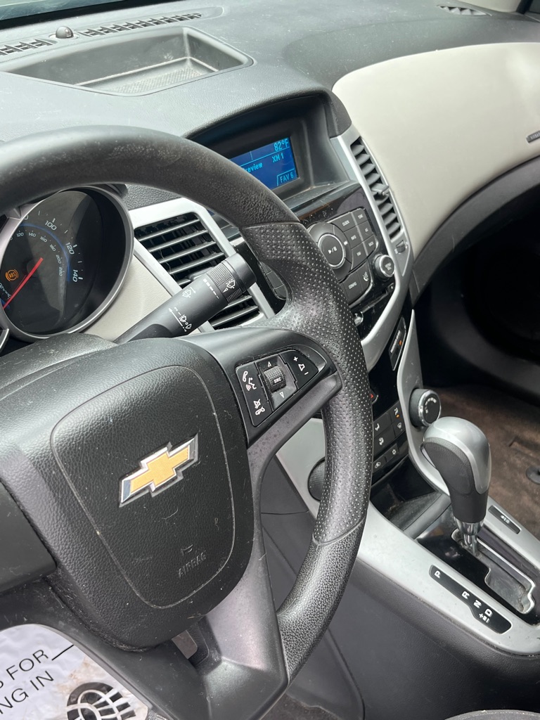 Photo 14 of this CHEVROLET CRUZE
