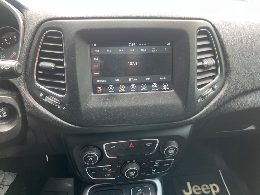 Photo 13 of this JEEP COMPASS