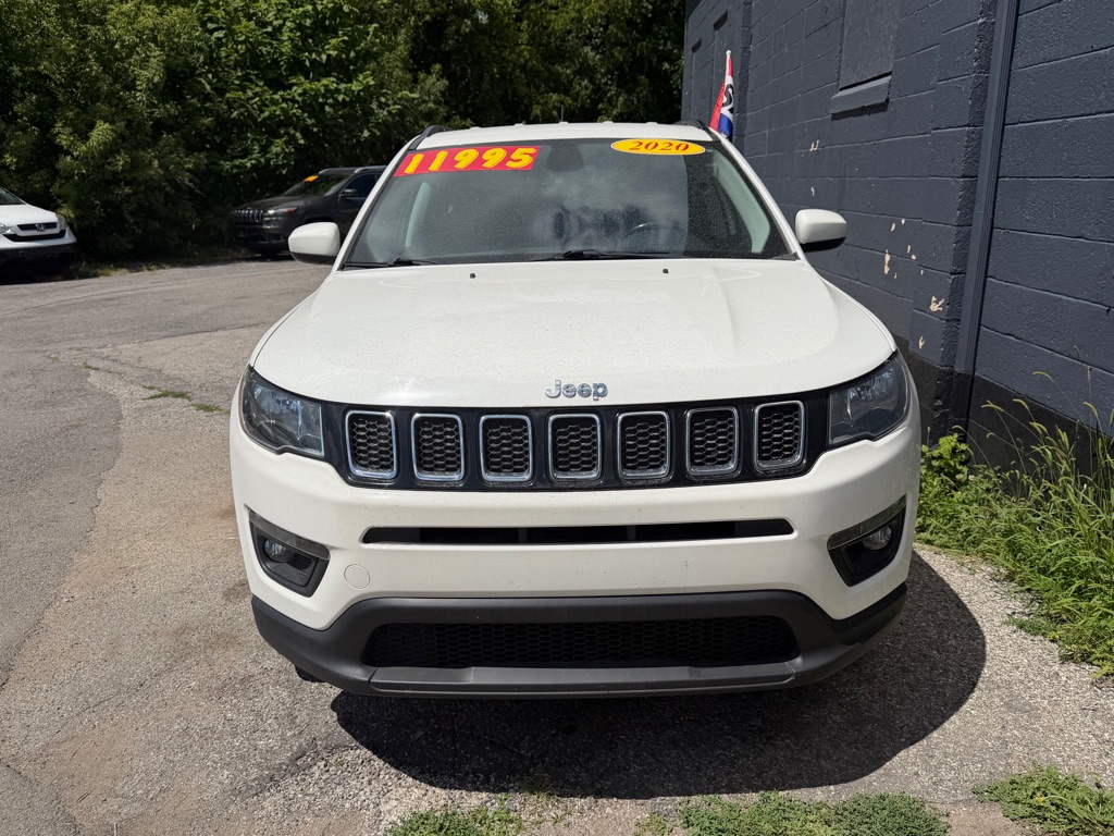 Photo 2 of this JEEP COMPASS