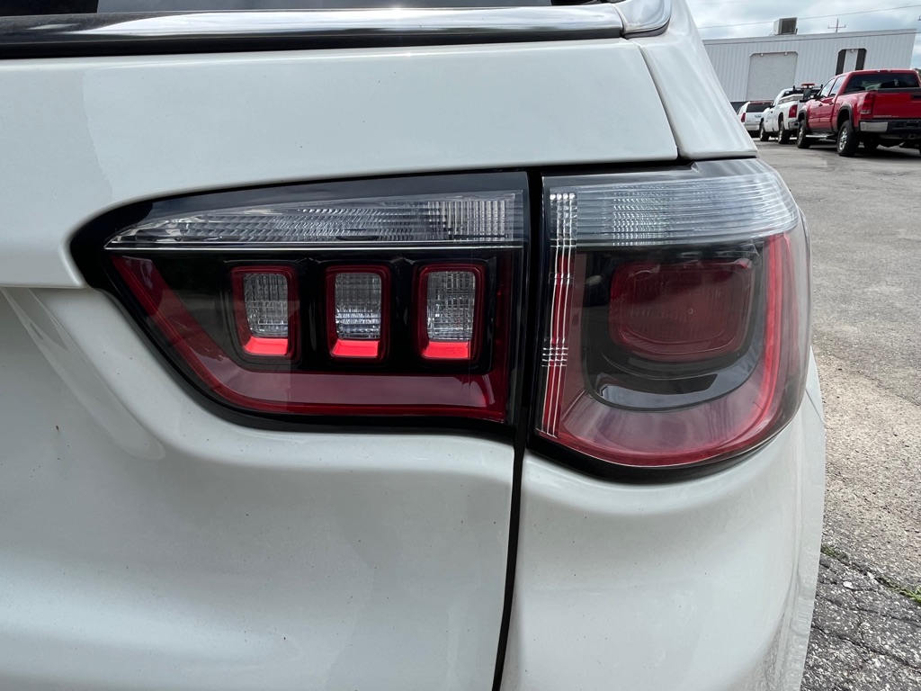 Photo 9 of this JEEP COMPASS
