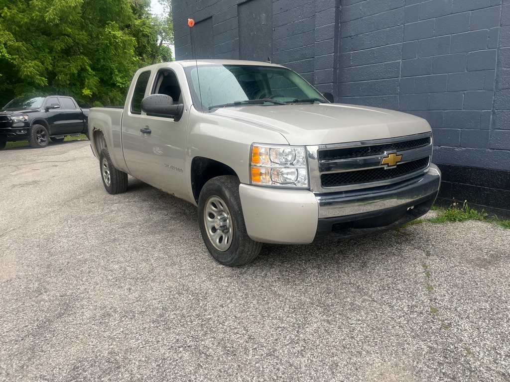 Brown (TAN) 2008 Chevrolet Silverado 1500 Pickup Truck 4X2 Automatic