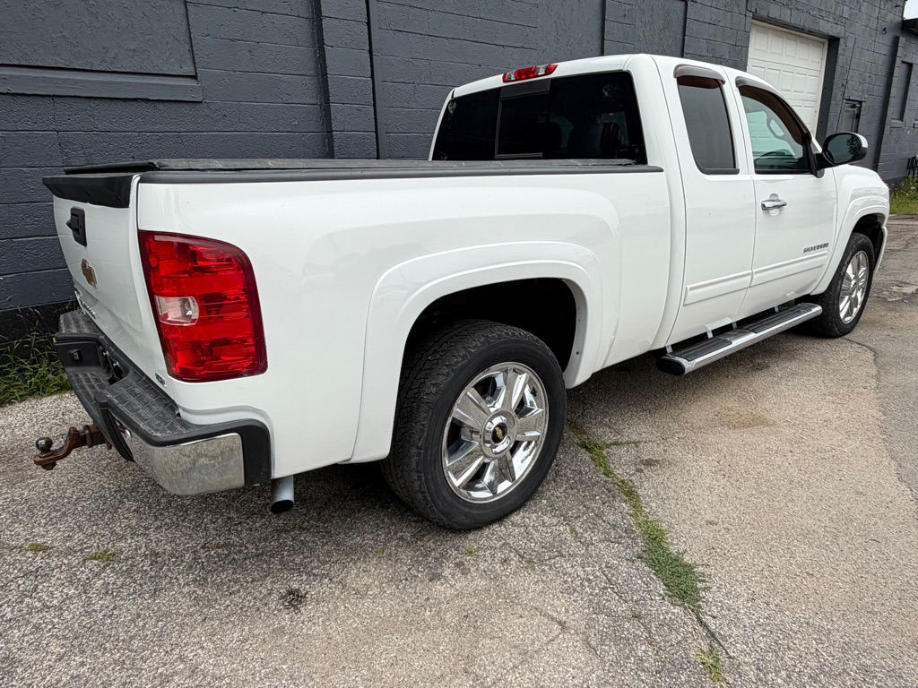 Photo 8 of this CHEVROLET SILVERADO 1500