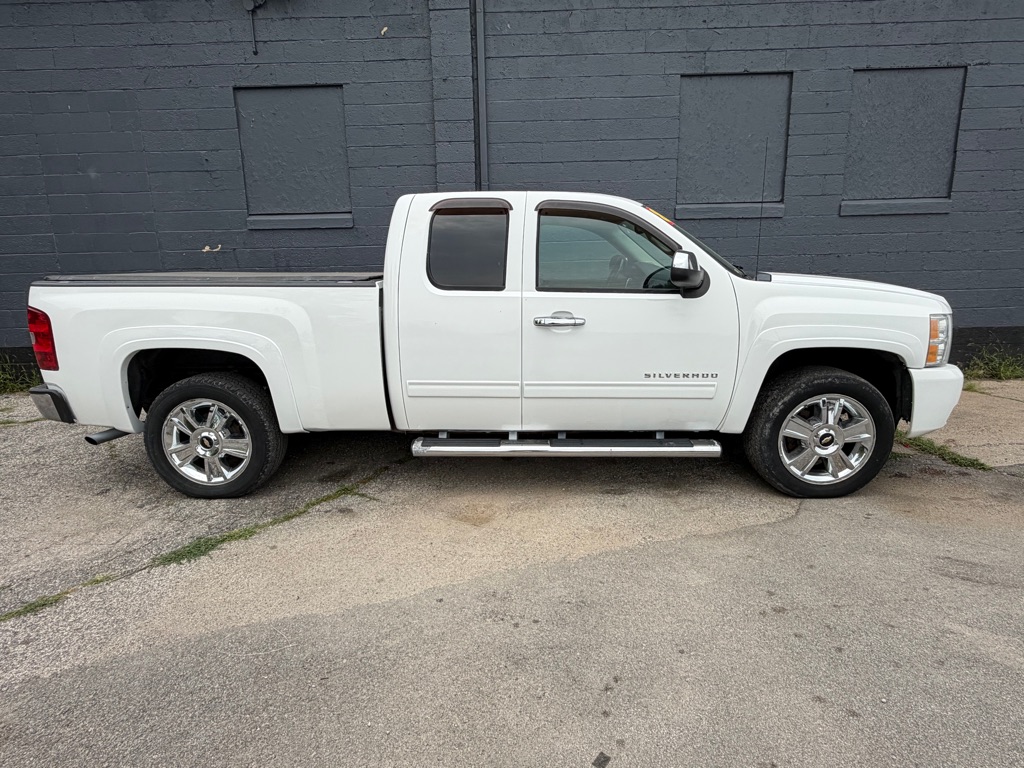 Photo 4 of this CHEVROLET SILVERADO 1500