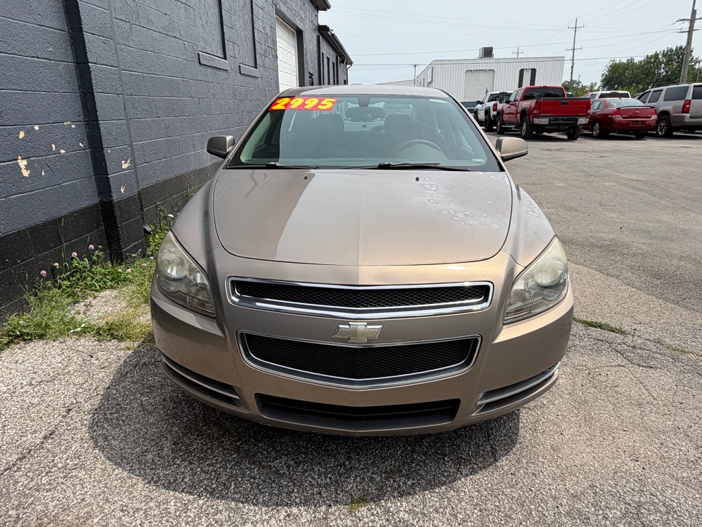 Photo 7 of this CHEVROLET MALIBU