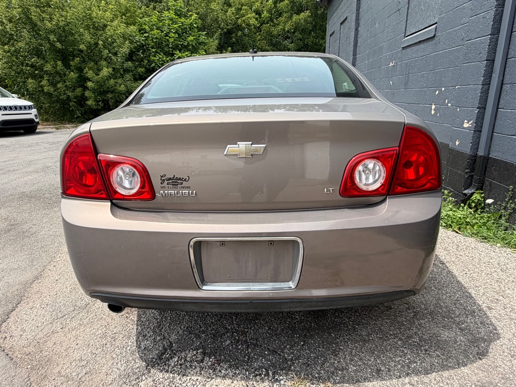 Photo 8 of this CHEVROLET MALIBU