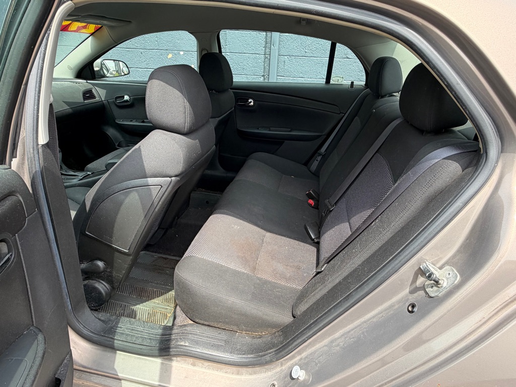 Photo 11 of this CHEVROLET MALIBU