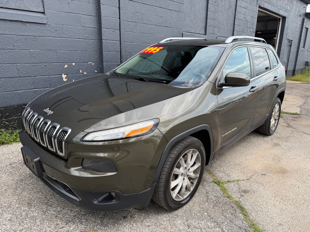 Photo 2 of this JEEP CHEROKEE