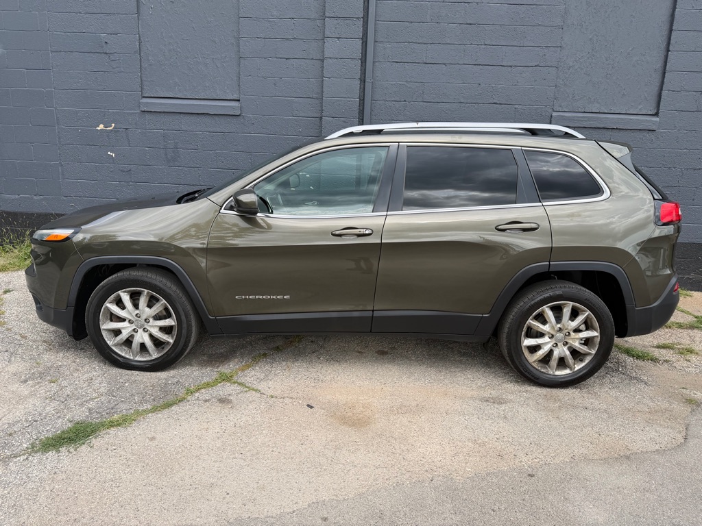Photo 3 of this JEEP CHEROKEE