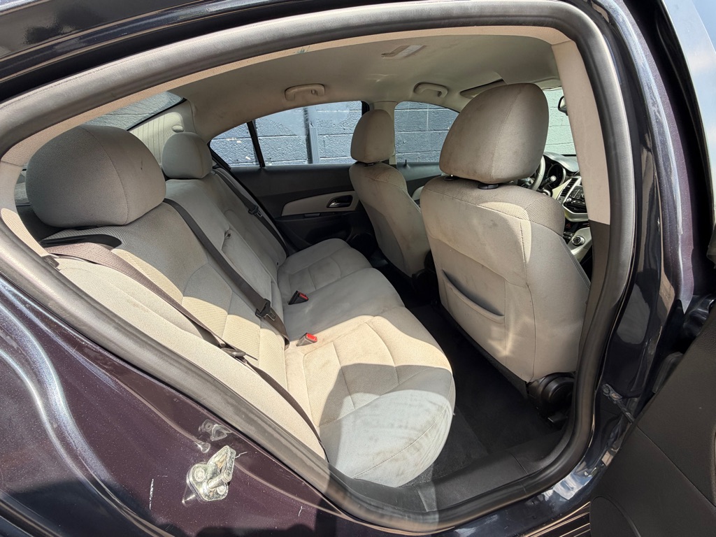 Photo 11 of this CHEVROLET CRUZE LIMITED