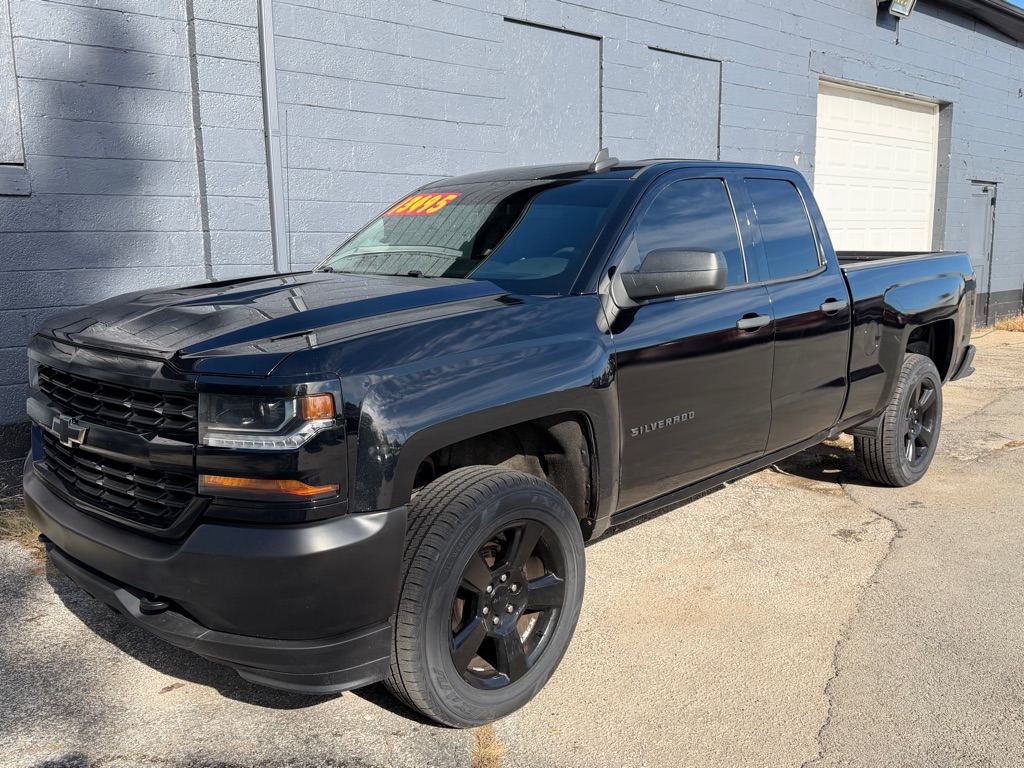 Photo 2 of this CHEVROLET SILVERADO 1500