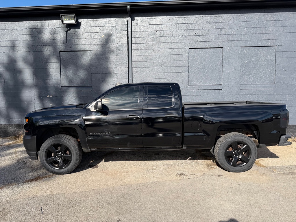 Photo 4 of this CHEVROLET SILVERADO 1500