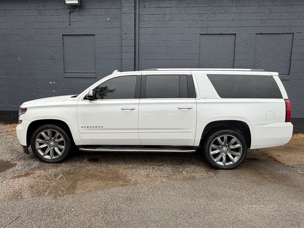 Photo 4 of this CHEVROLET SUBURBAN