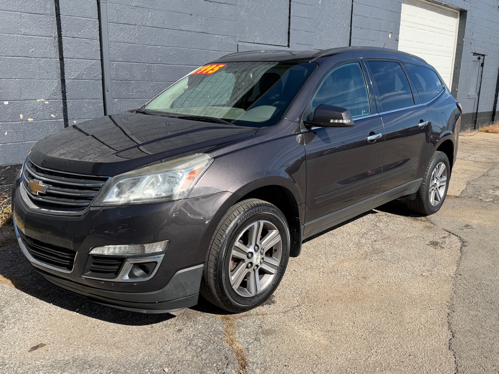 Photo 2 of this CHEVROLET TRAVERSE