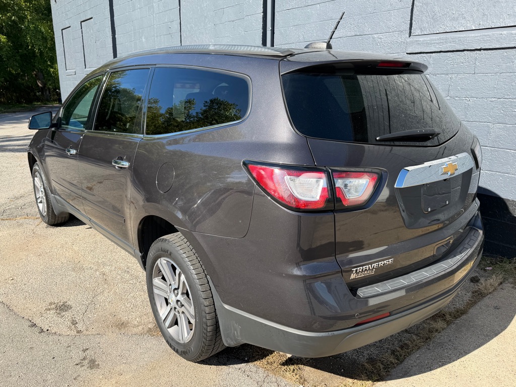 Photo 4 of this CHEVROLET TRAVERSE