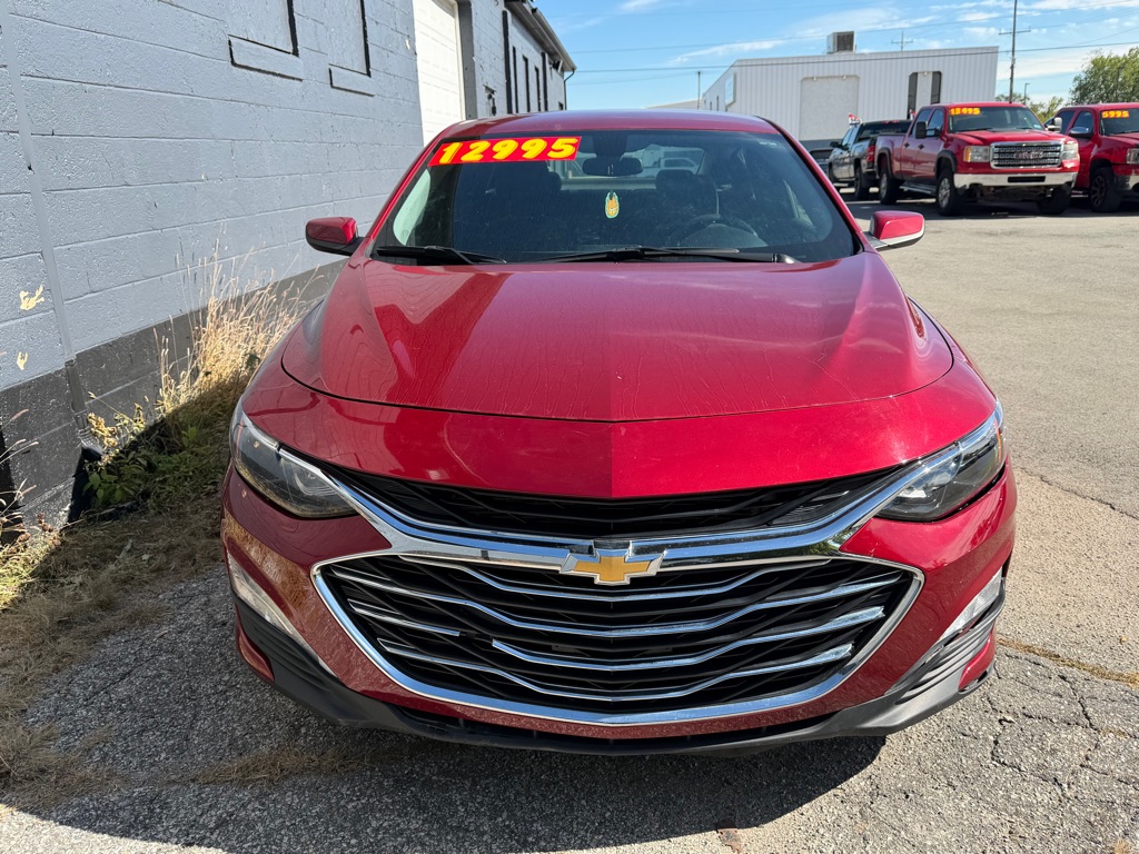 Photo 4 of this CHEVROLET MALIBU